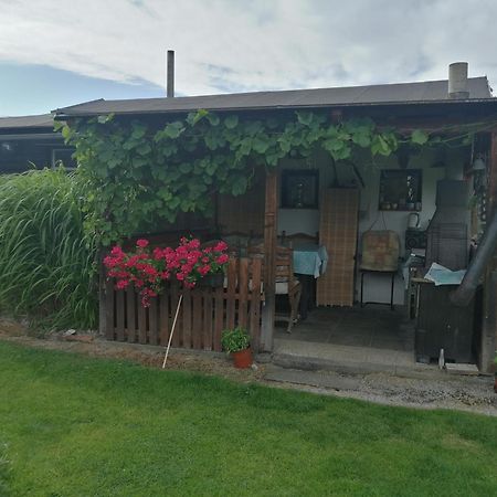 Ferienwohnung Dvougeneracni Dum Se Zahradou Vimperk Exterior foto
