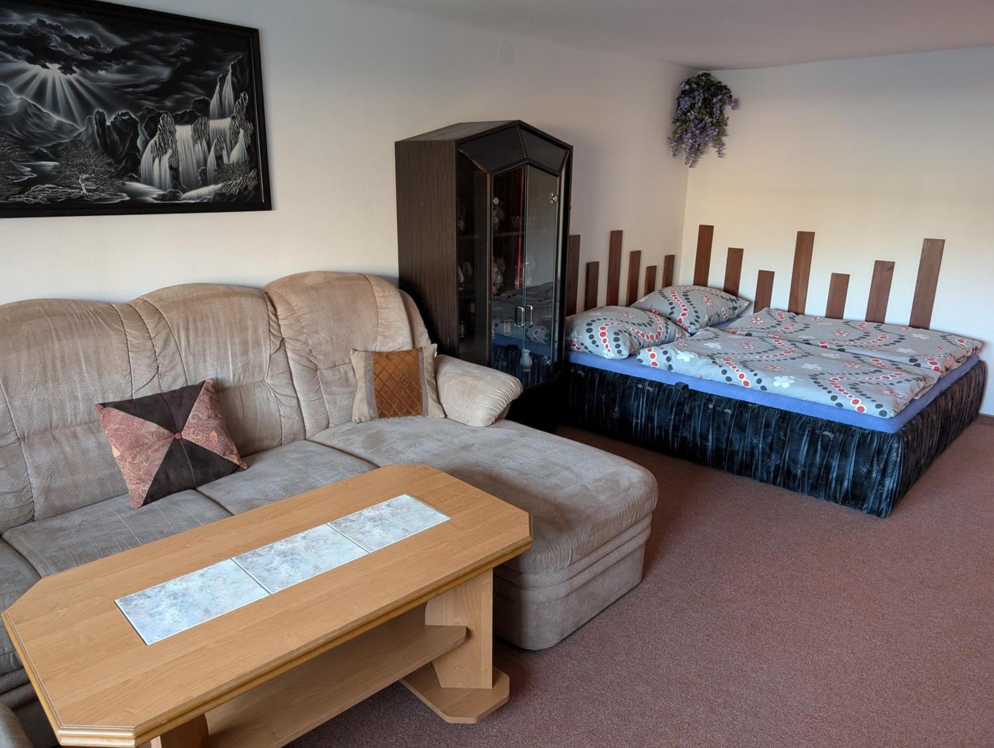 Ferienwohnung Dvougeneracni Dum Se Zahradou Vimperk Exterior foto