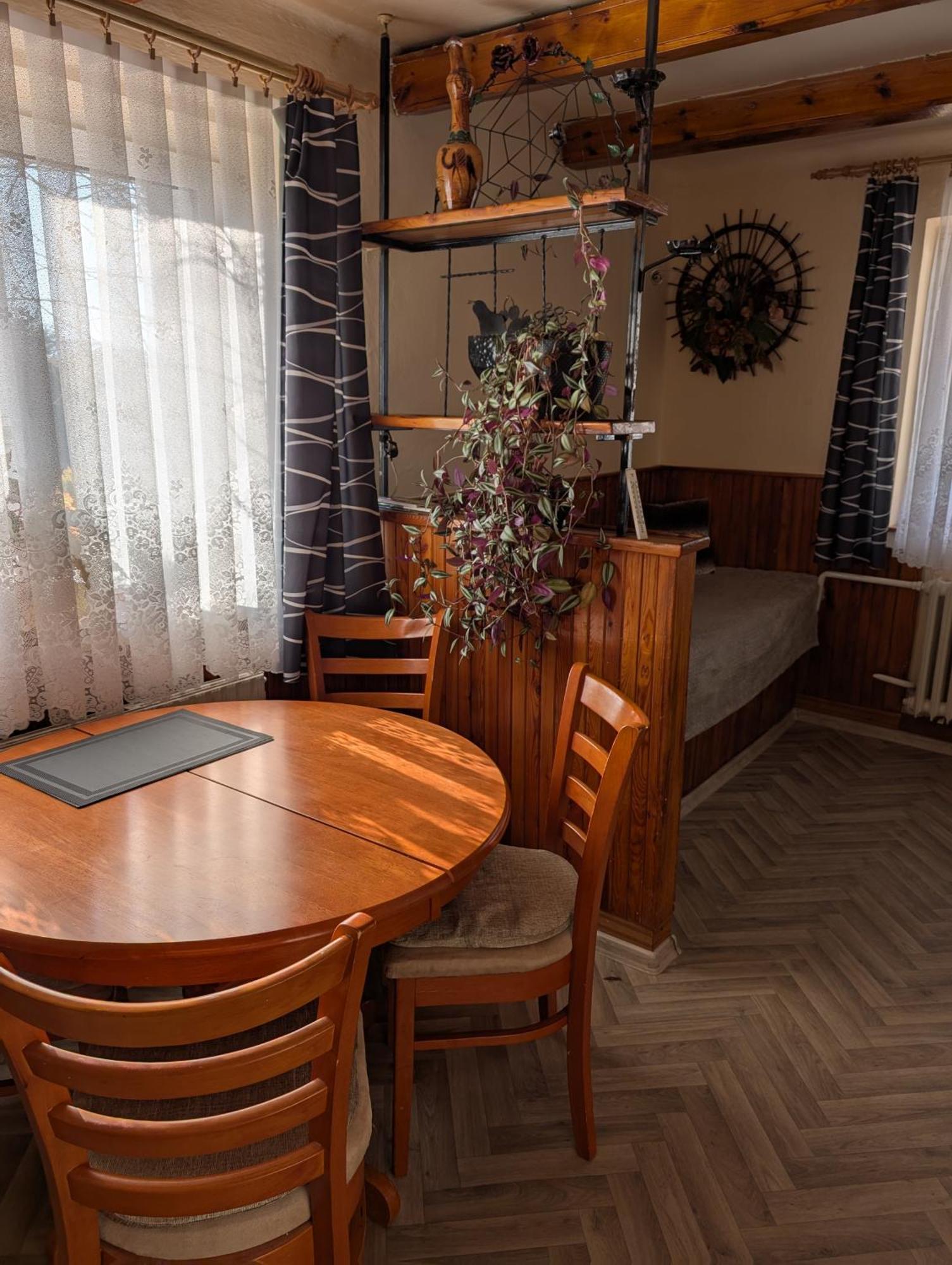 Ferienwohnung Dvougeneracni Dum Se Zahradou Vimperk Exterior foto